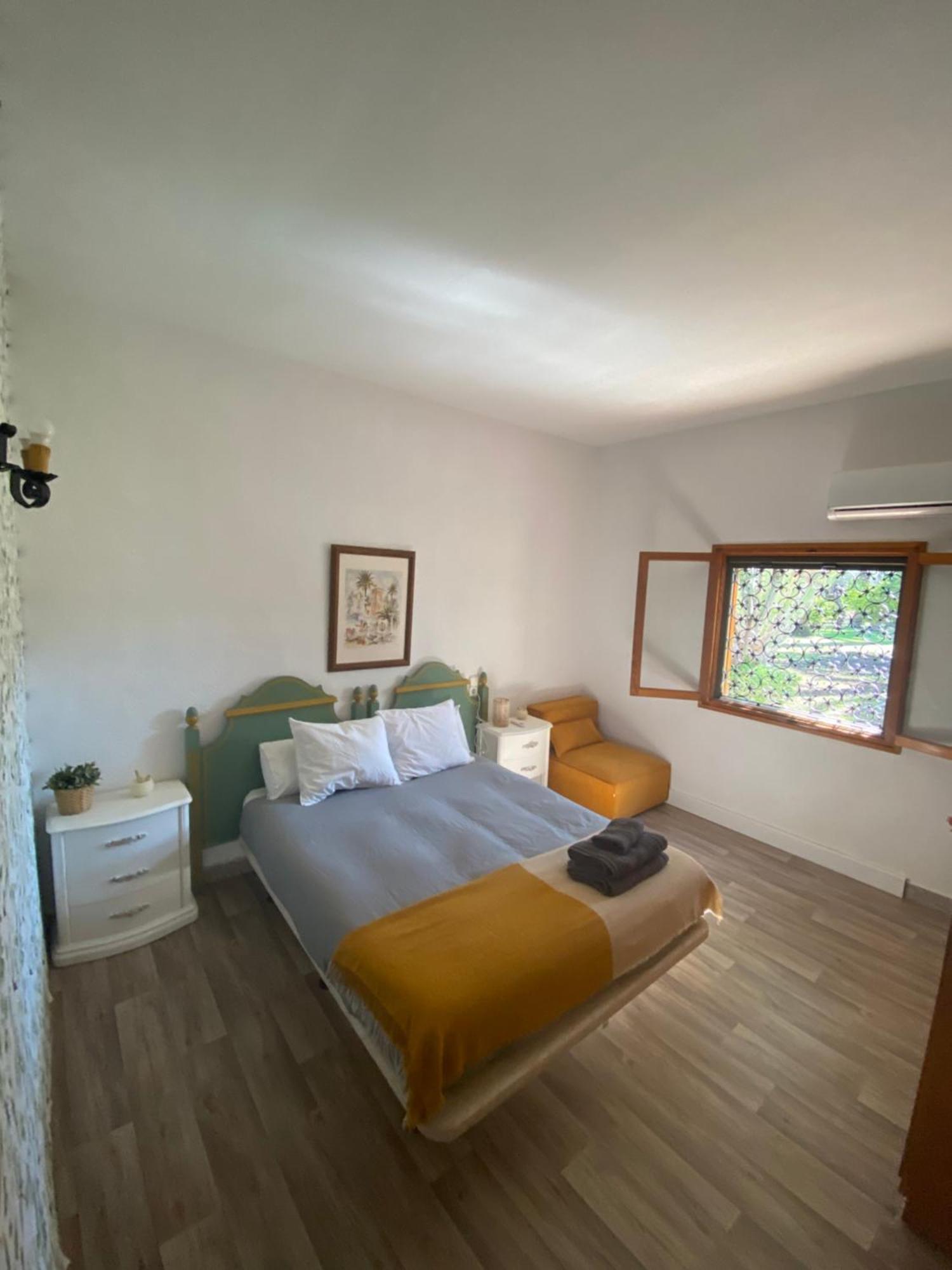 Pink Lemon House Bed & Breakfast Elche Eksteriør bilde