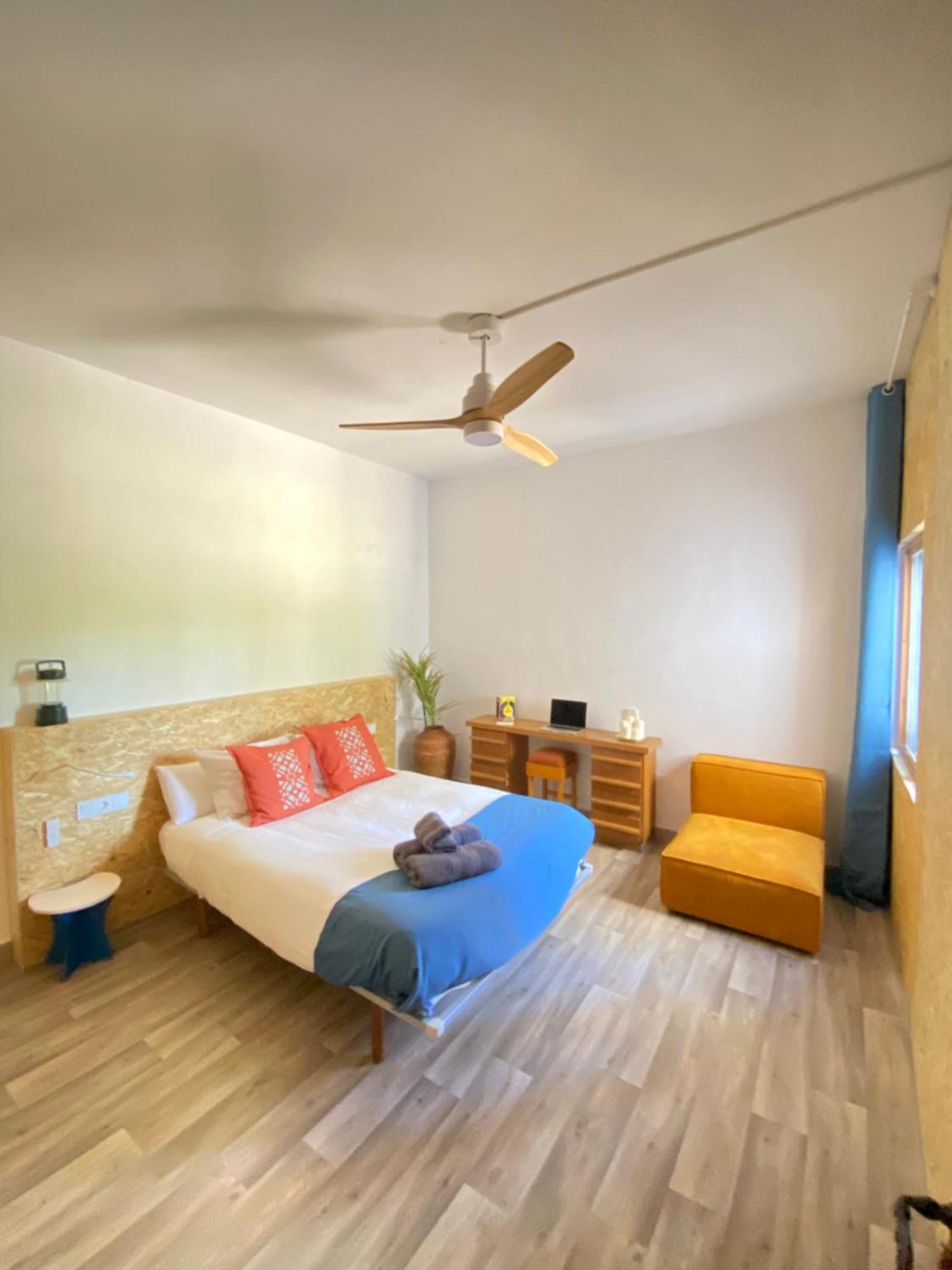 Pink Lemon House Bed & Breakfast Elche Eksteriør bilde