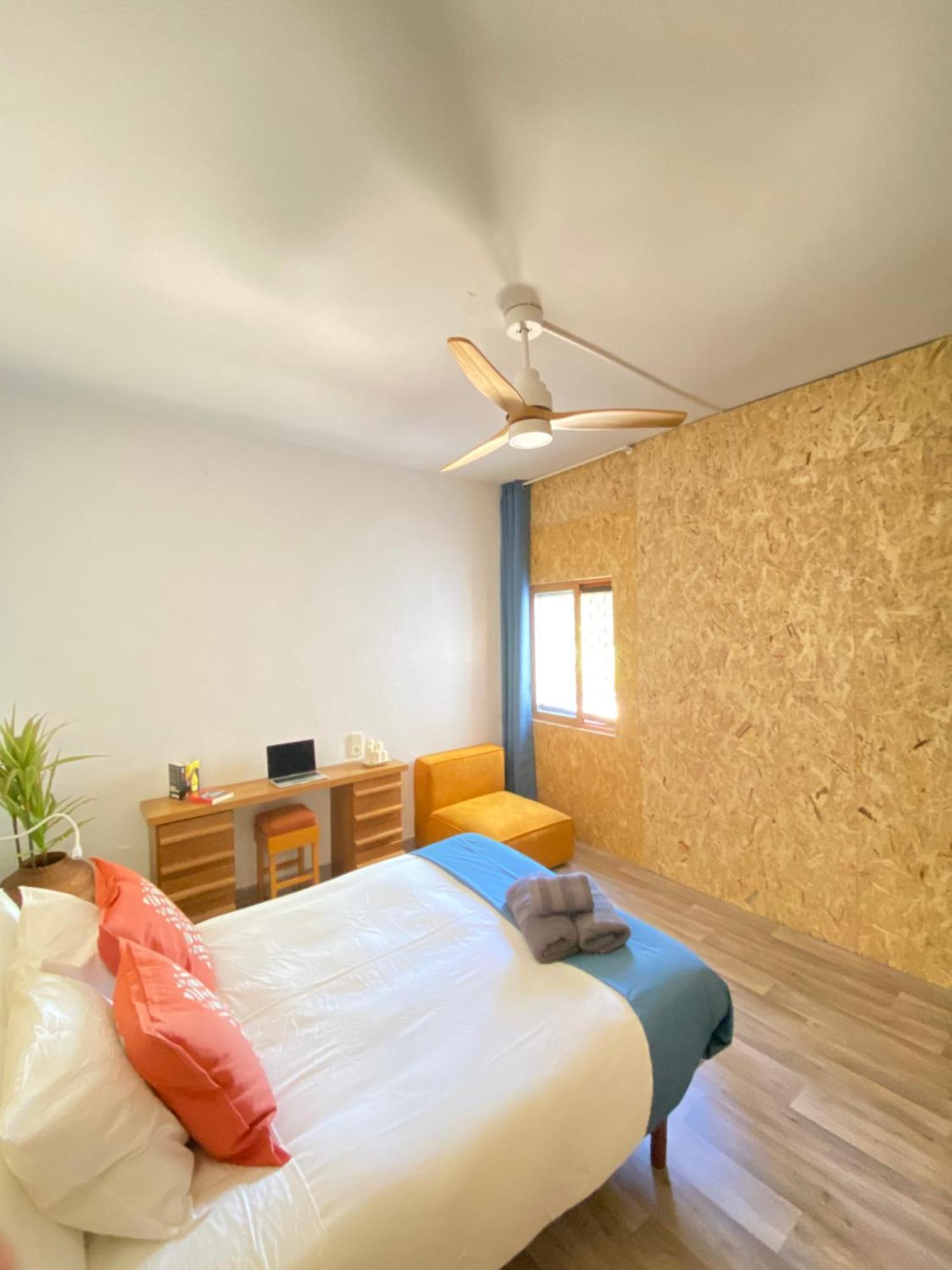 Pink Lemon House Bed & Breakfast Elche Eksteriør bilde