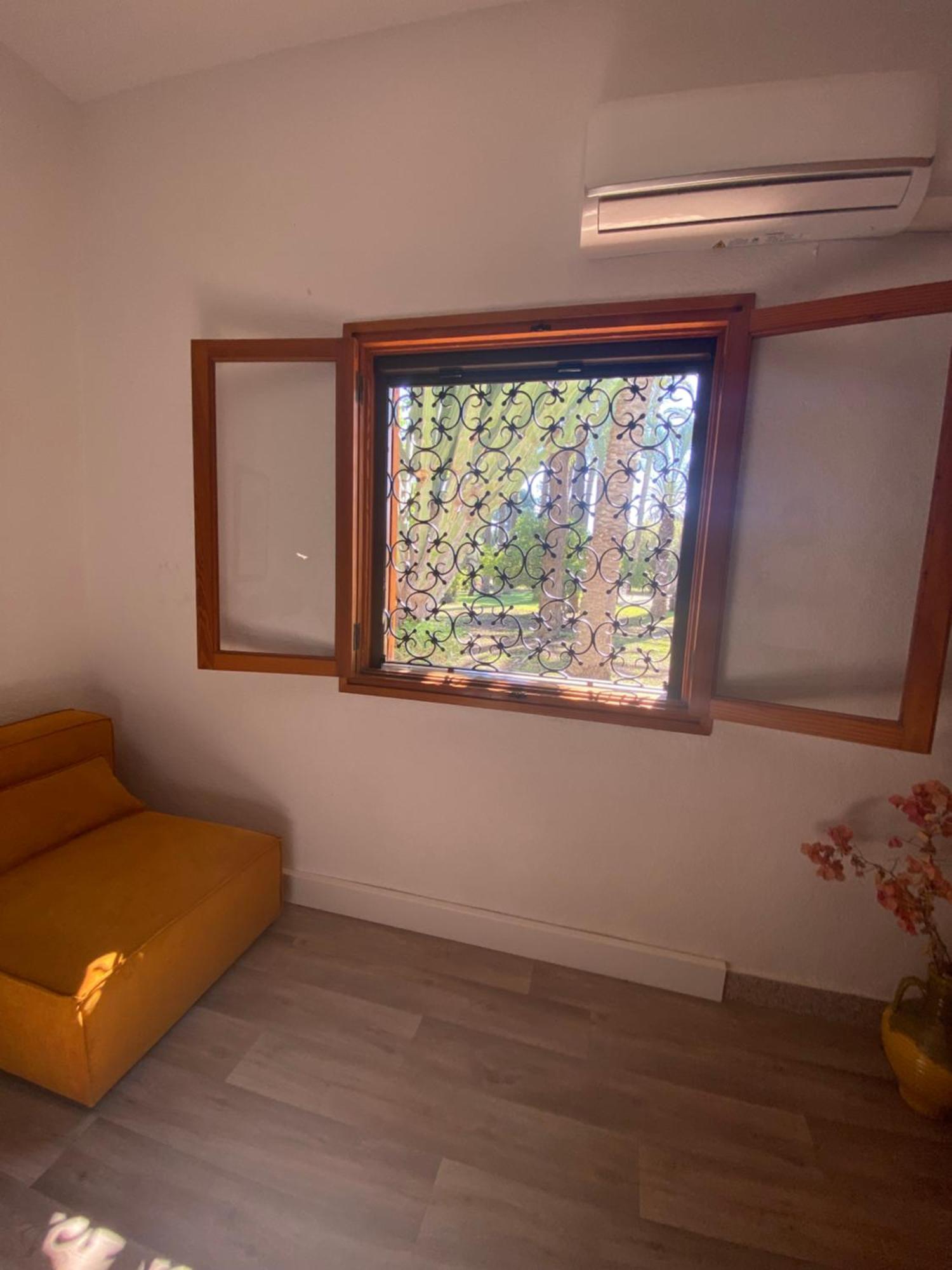 Pink Lemon House Bed & Breakfast Elche Eksteriør bilde
