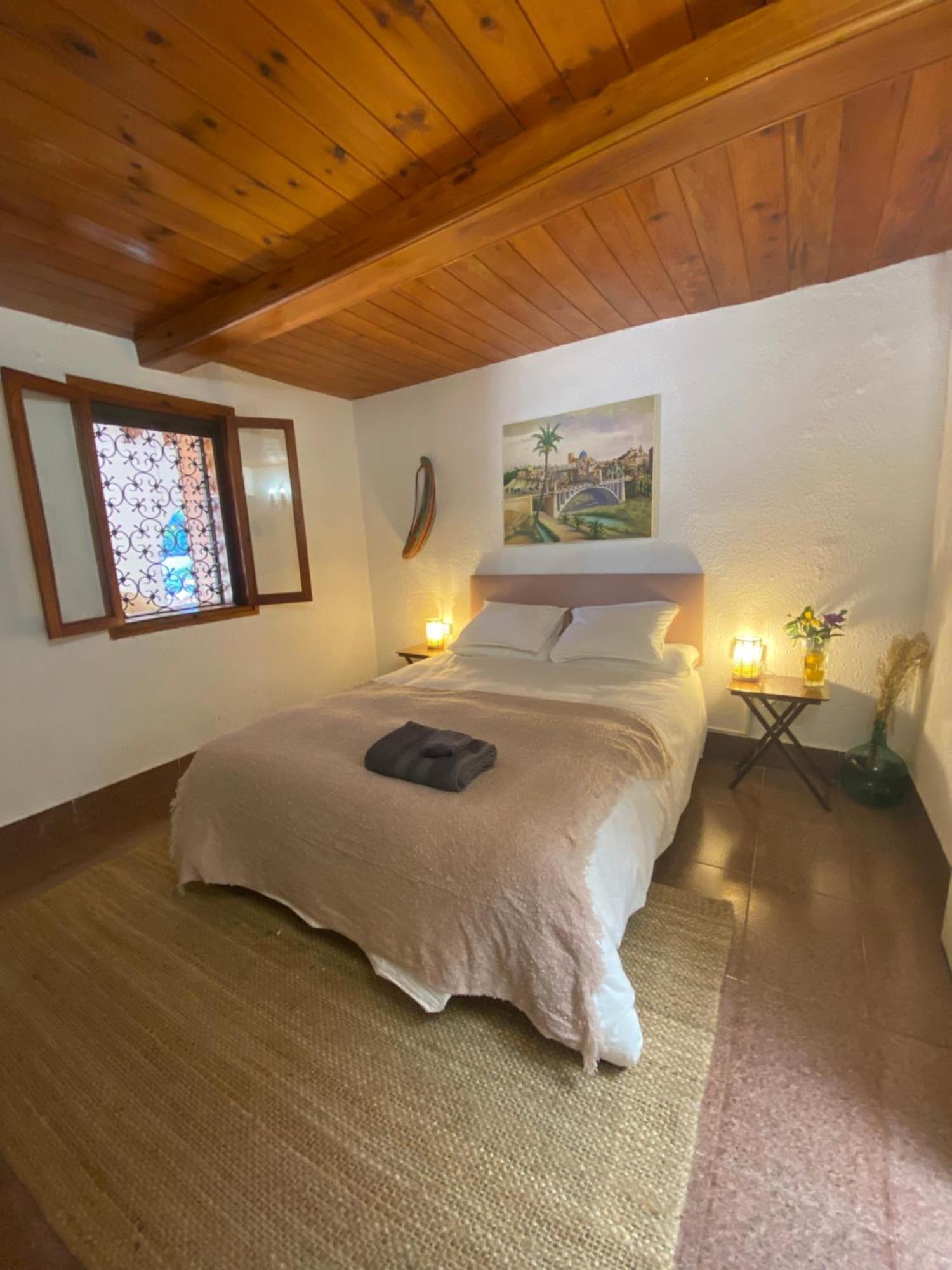 Pink Lemon House Bed & Breakfast Elche Eksteriør bilde